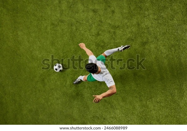 翻修球场，“连滚带爬”为的是“从从容容”